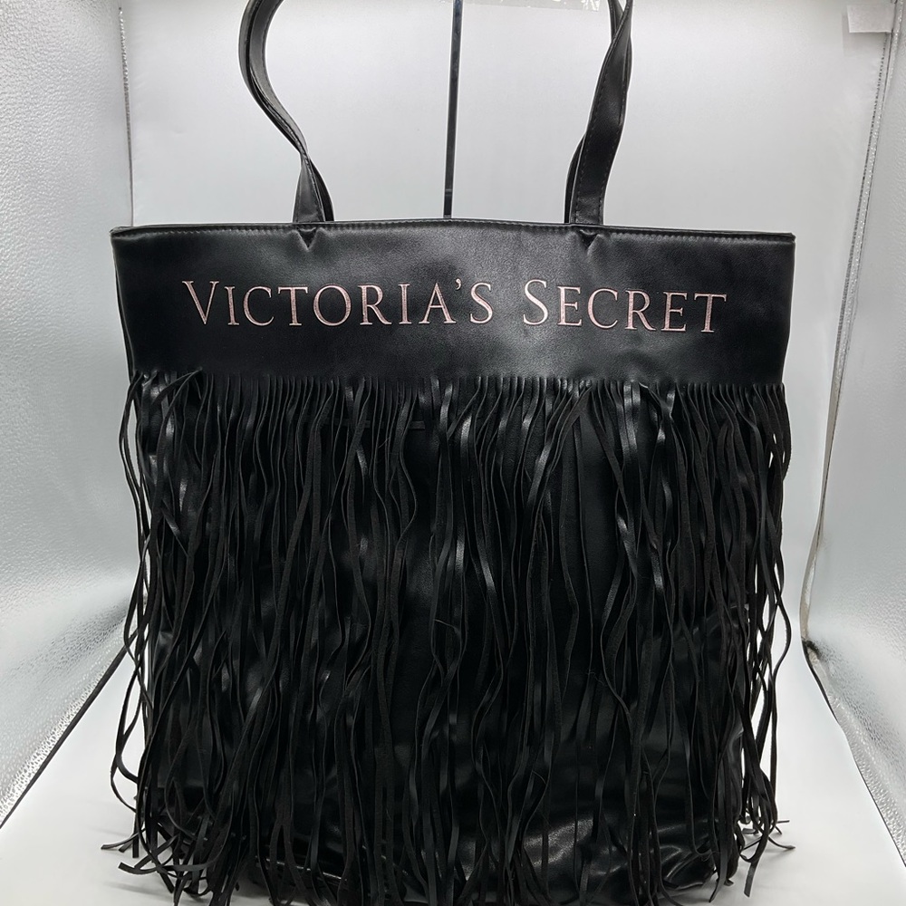 NWOT VICTORIAS SECRET FRINGE‎ TOTE